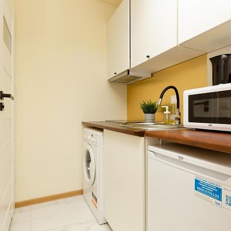 Micro Apartment Miaczynska By Noclegi Renters Varsovie Extérieur photo