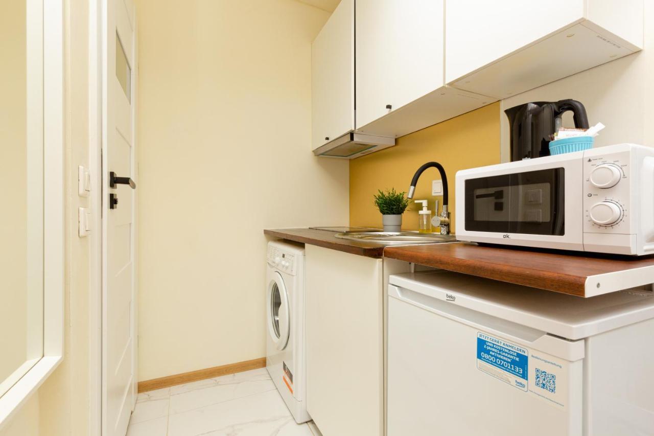 Micro Apartment Miaczynska By Noclegi Renters Varsovie Extérieur photo