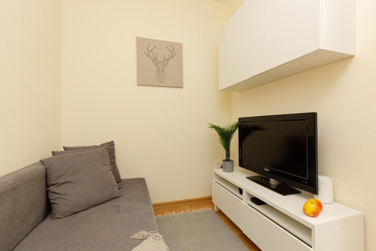 Micro Apartment Miaczynska By Noclegi Renters Varsovie Extérieur photo